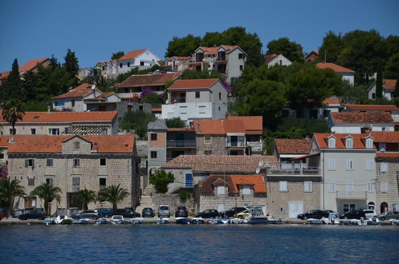 Luana * Milna (Brac)